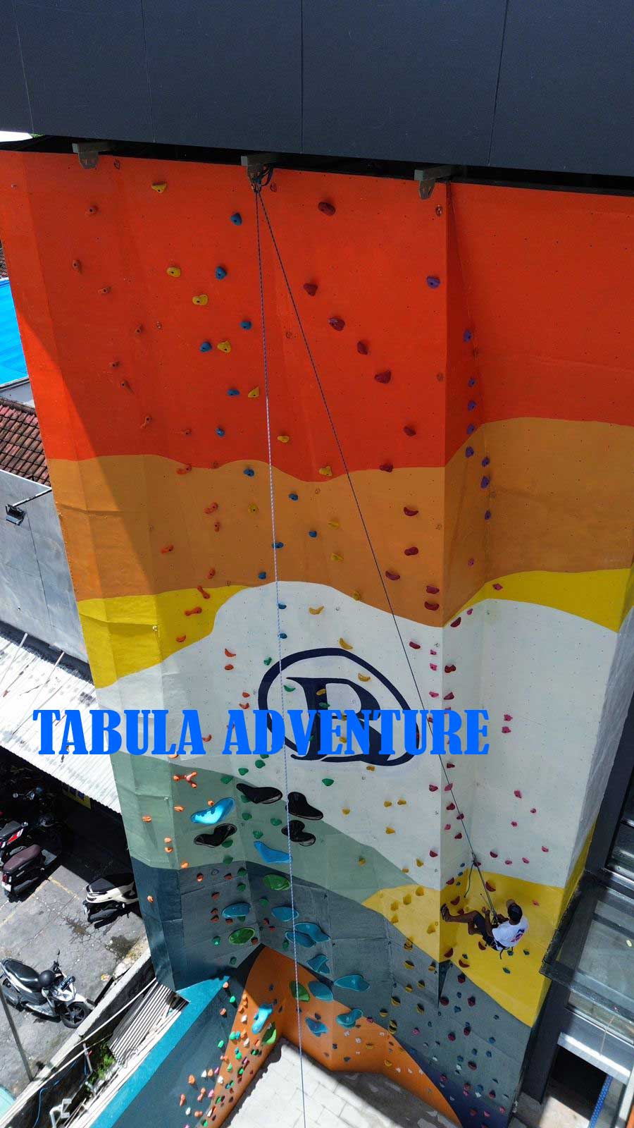 Kontraktor wall climbing